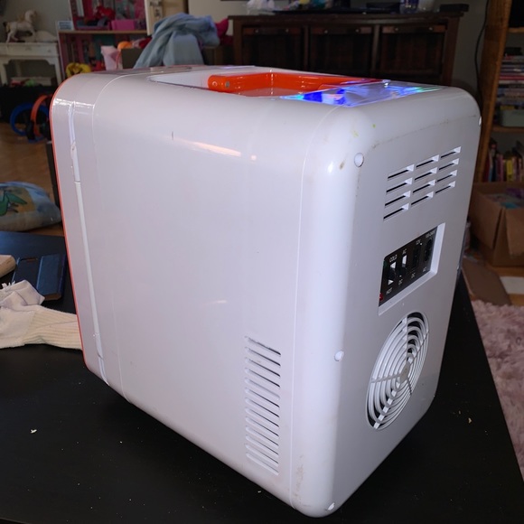 Drunk elephant skincare fridge - Picture 5 of 5